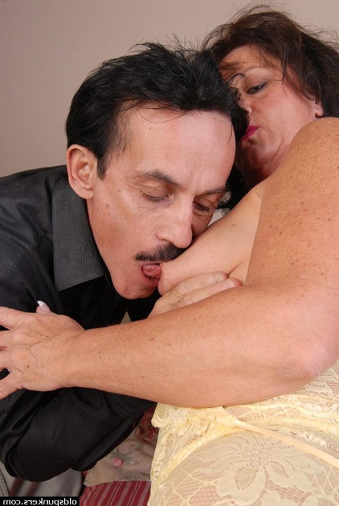 16P Aged brunette Debella eating jizz from hand after taking cumshot