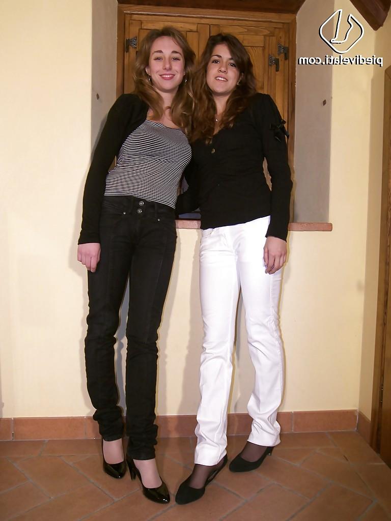 16P Amazing two pretty girls Costanza and Giorgia love to show their legs
