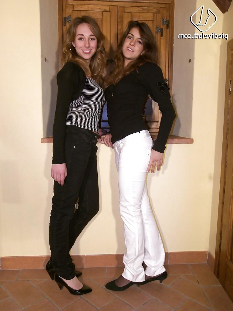 16P Amazing two pretty girls Costanza and Giorgia love to show their legs