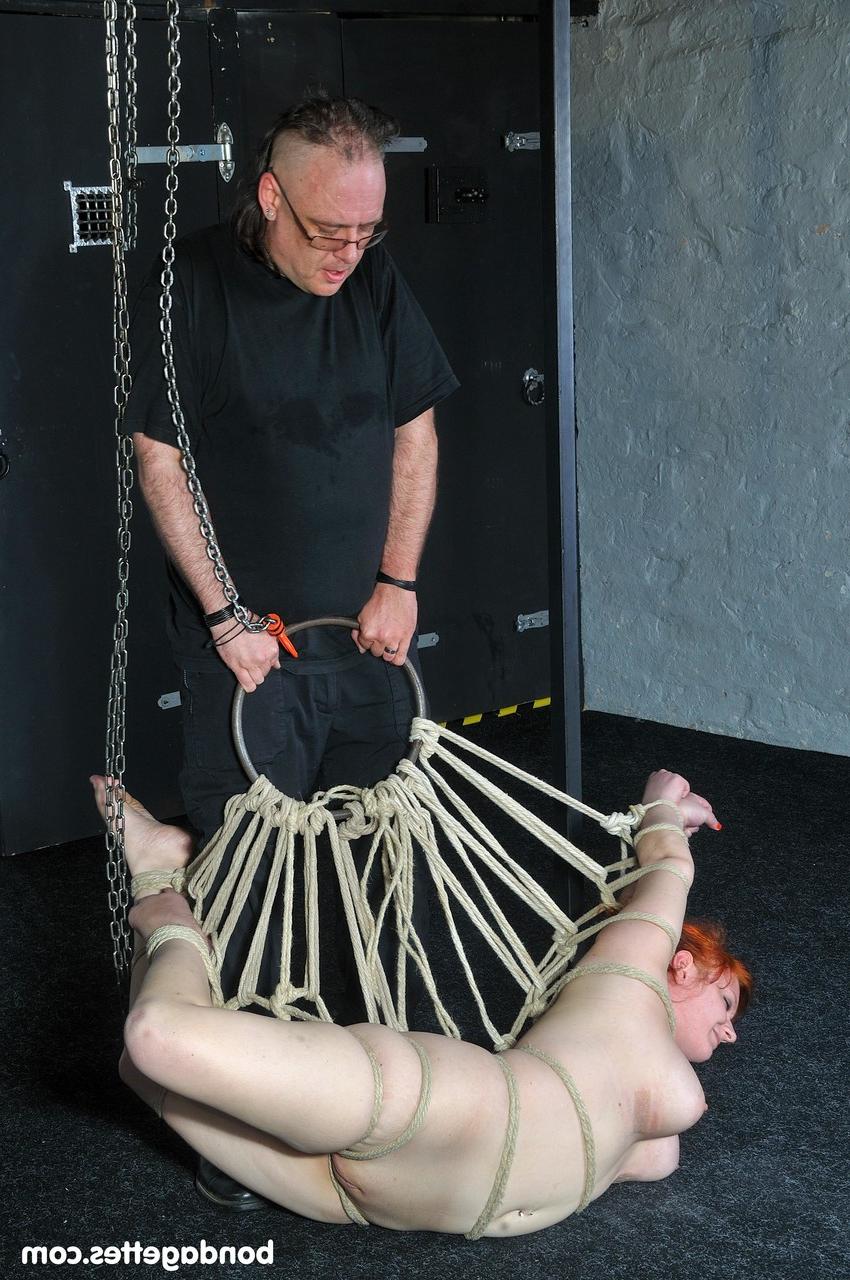 20P Redheaded babe Vicki Valkyrie gets tied up and punished by a dom