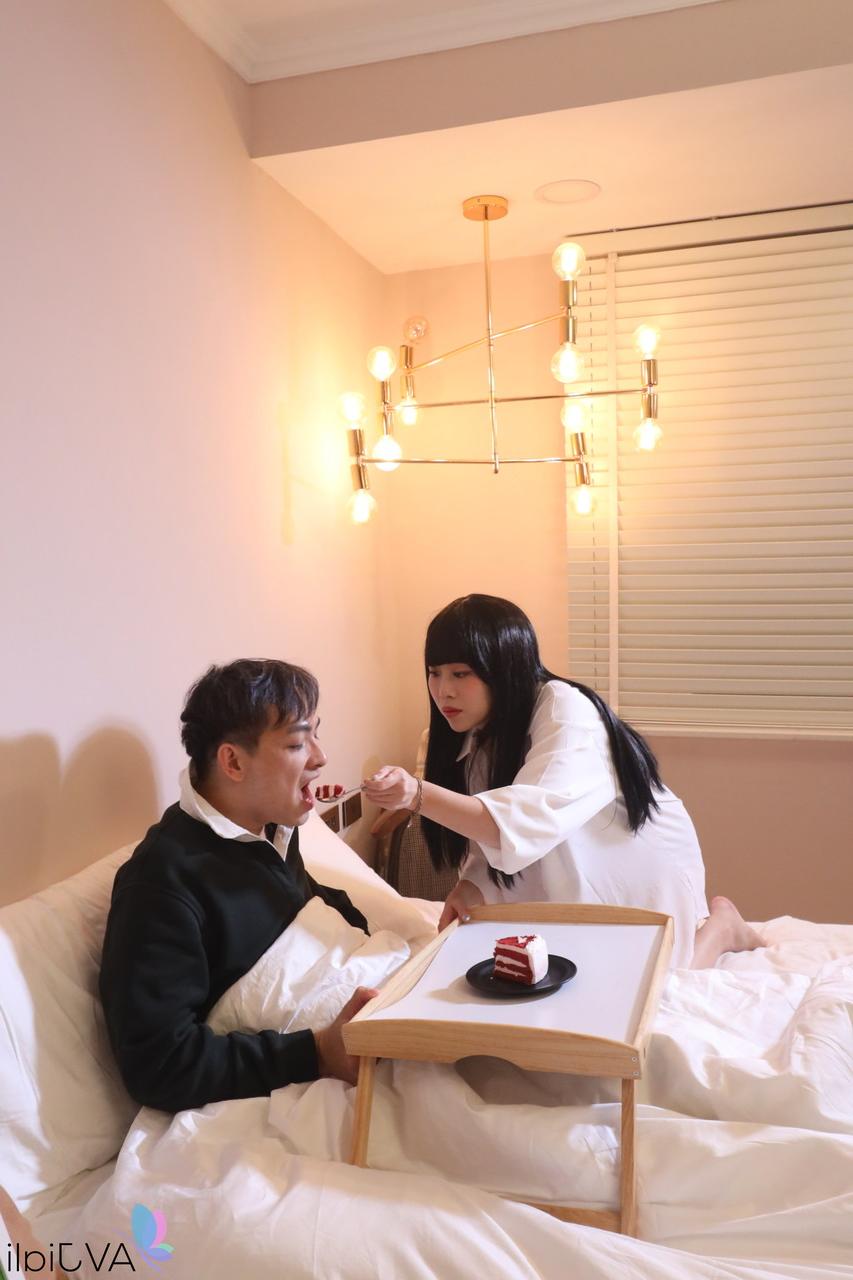 20P Kinky Asian teen Jiu Jiu gets her pussy fucked in many ways on a bed