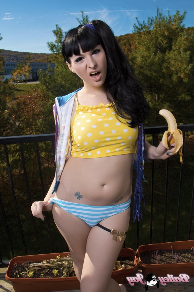 12P Секс-фото TS Bailey Jay