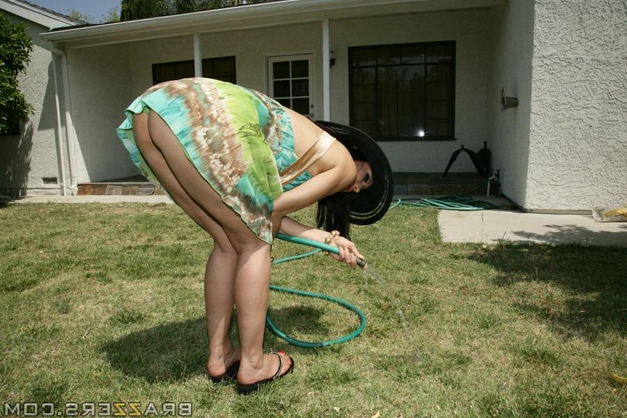 16P Sheila Marie, maman sexy aux gros seins, se fait enculer
