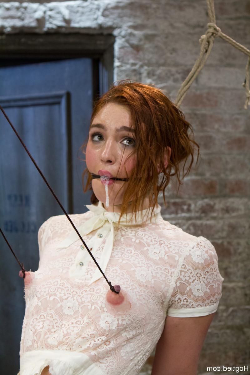 20P Redheaded babe Jodi Taylor gets punished with a vibrator in bondage