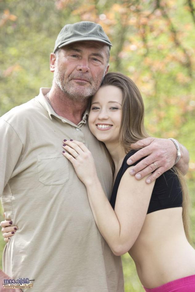 16P Flexible young girl performs fellatio on an old man after doing yoga