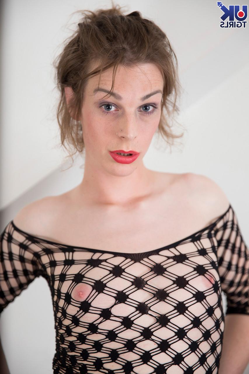 16P Reino Unido Tgirls Maisie Le Fay