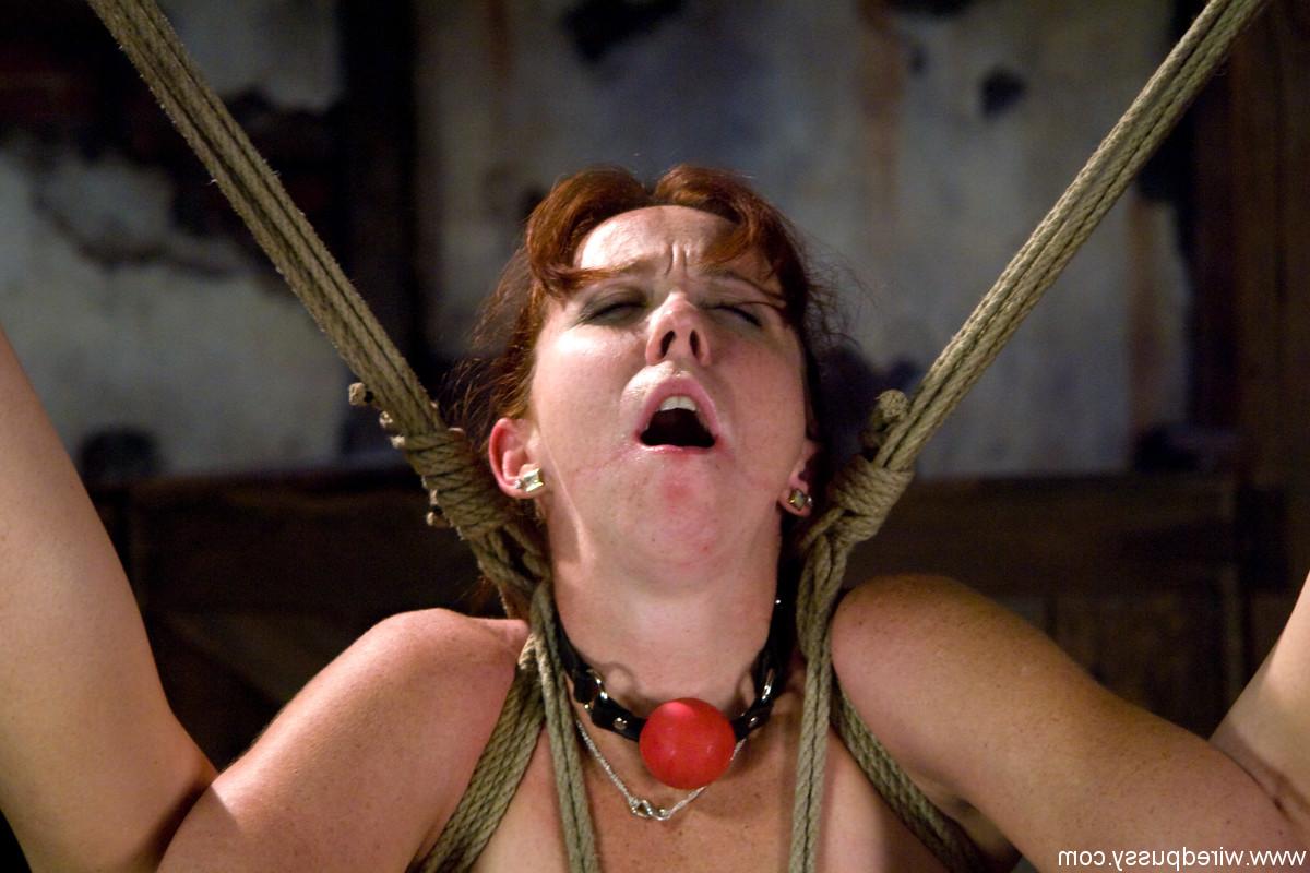 20P Wired Pussy Annette Schwarz, Trinity Post