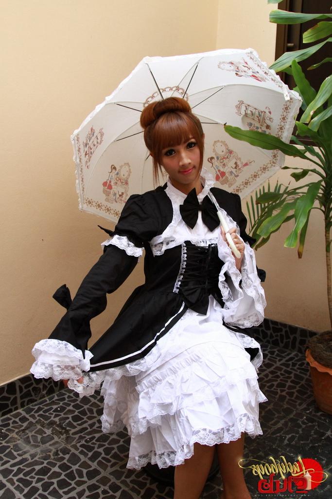 12P Fotos De Desnudos Del Club De Ladyboys