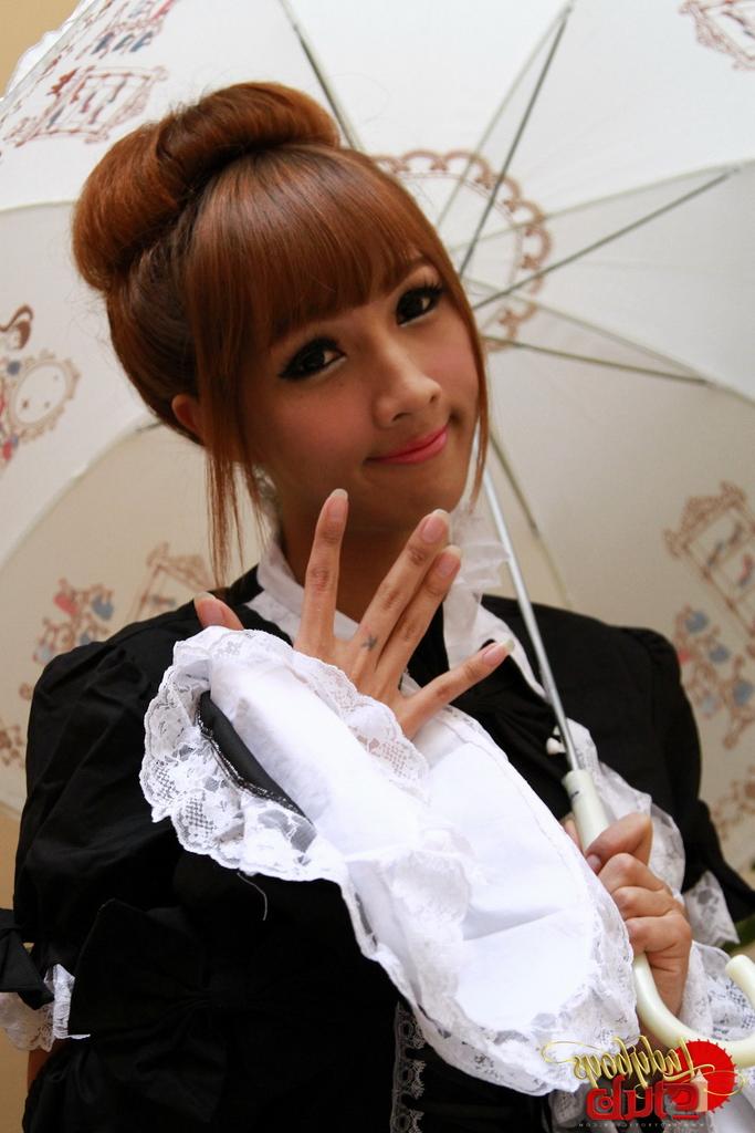 12P Fotos De Desnudos Del Club De Ladyboys