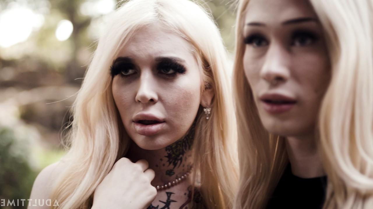 20P A travesti peituda Gracie Jane e sua madrasta safada fazem um trio fumegante