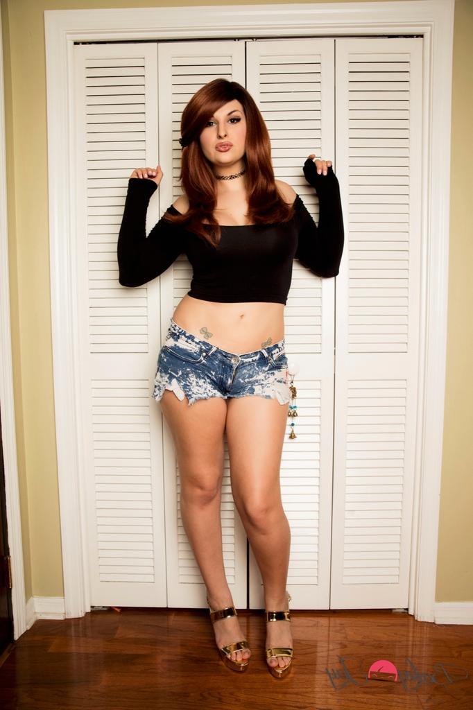 16P TS Bailey Jay starring Bailey Jay Hot Photos