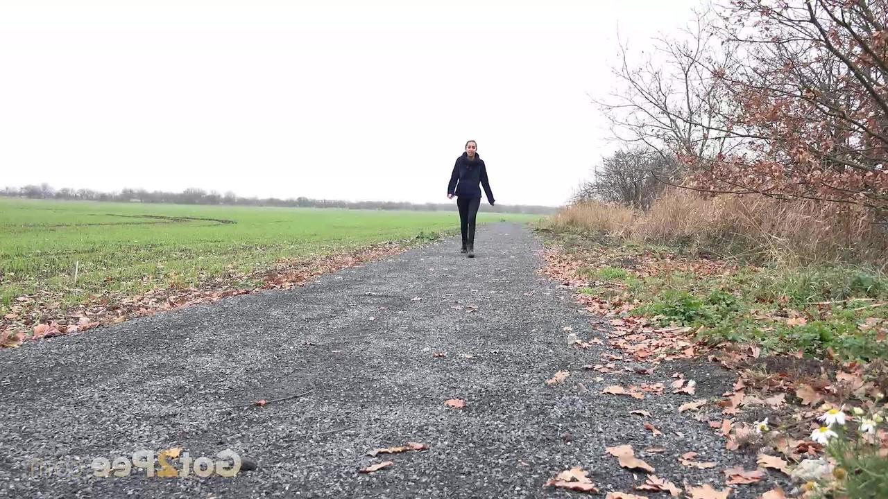 15P Caucasian girl Amanda Estelapisss on a path through an open field