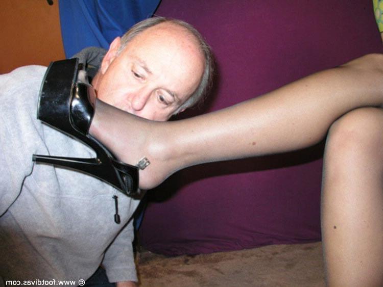 14P Sexy redhead Rubee Tuesday has an old man worship her stocking clad feet