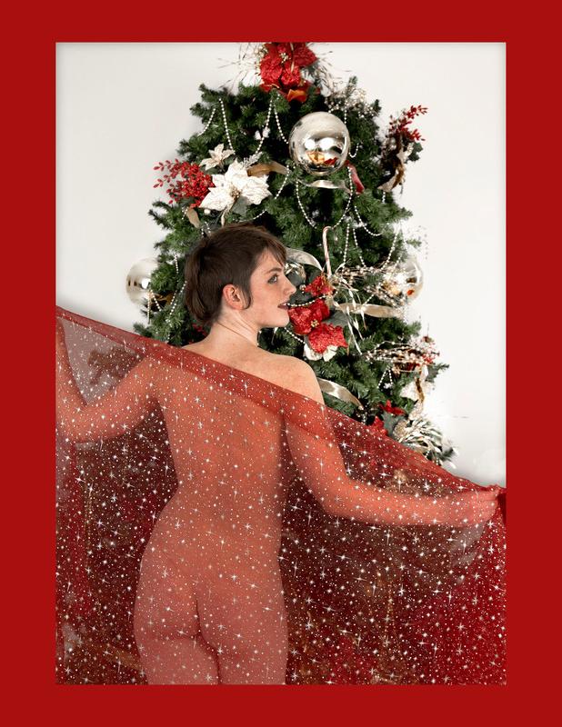 20P Attraktive Amateurmodels posieren verführerisch in einer Weihnachtskompilation