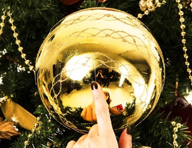 20P Attraktive Amateurmodels posieren verführerisch in einer Weihnachtskompilation