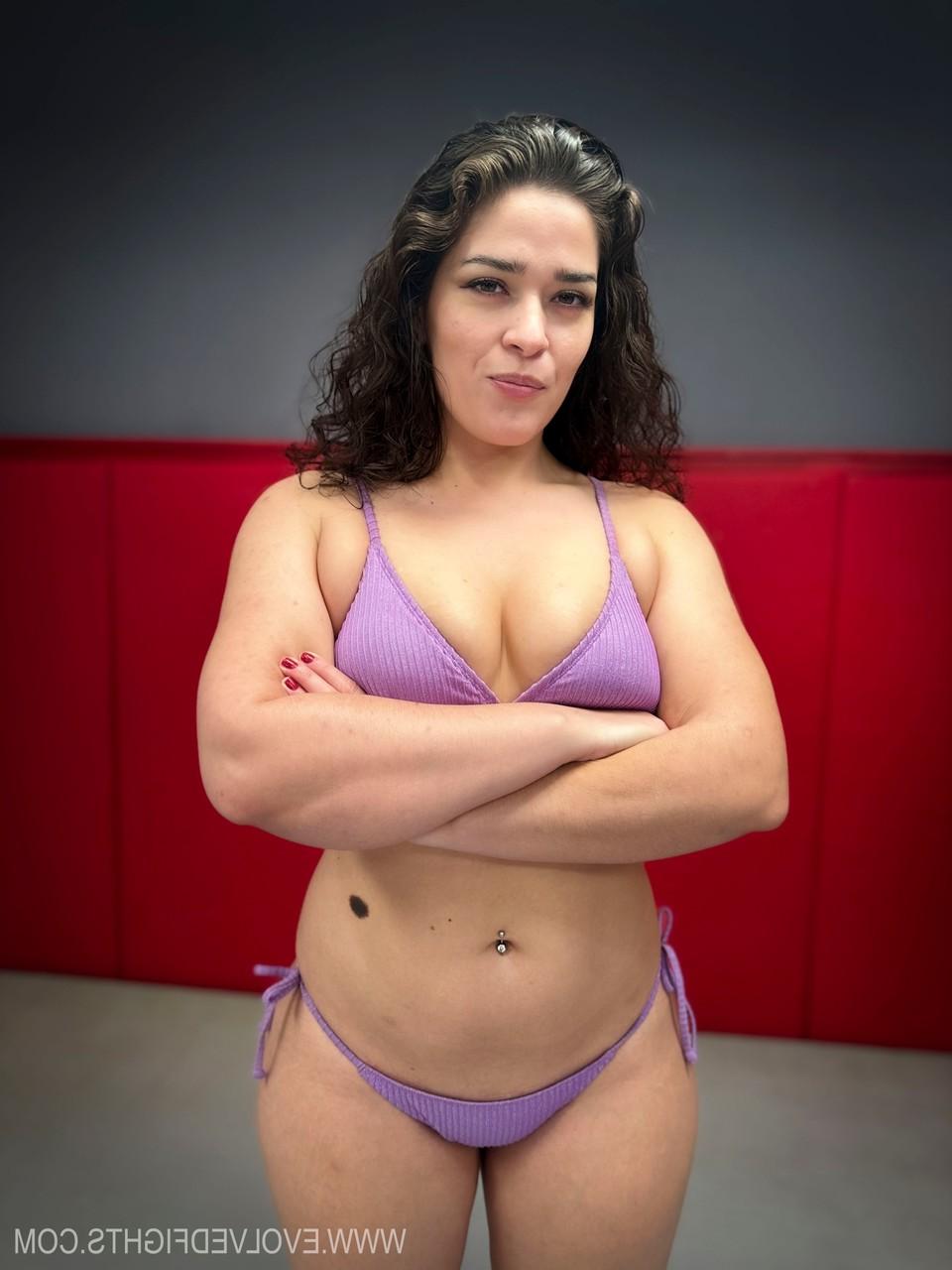 20P Femdom Victoria Voxxx gets a thorough dicking while wrestling a man