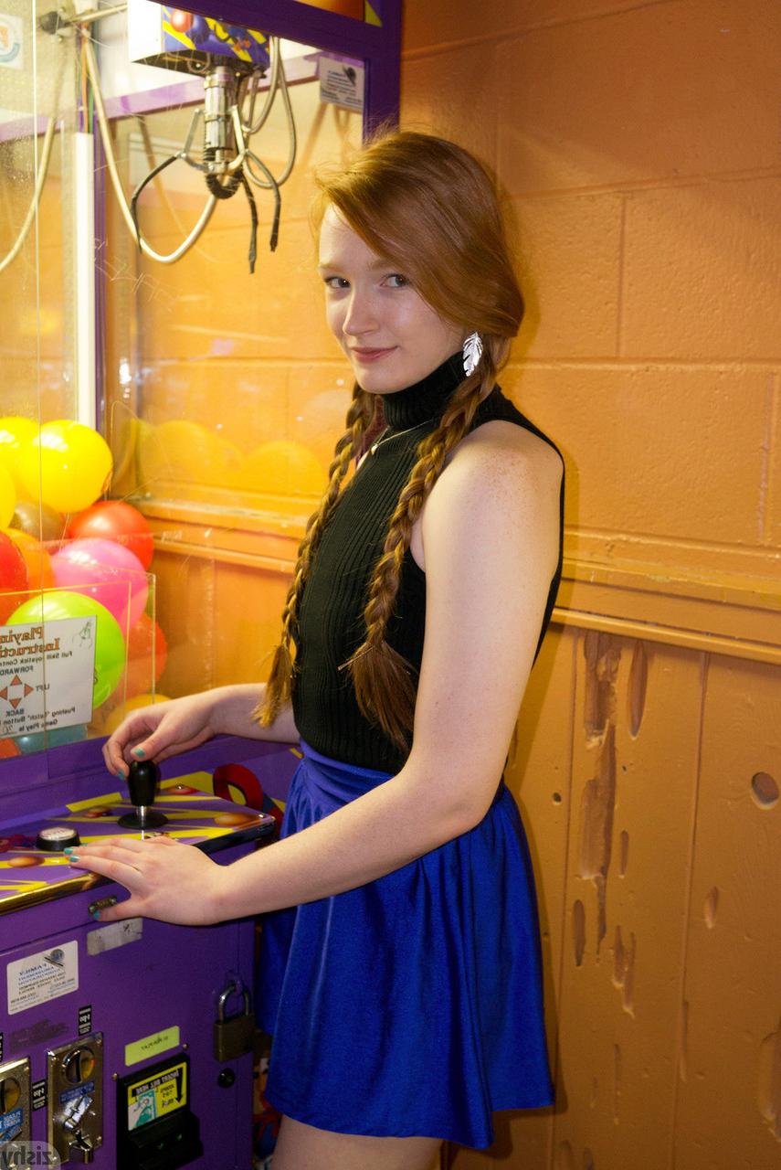 11P Redheaded girlfriend Bree Abernathy flashes her black panties in public