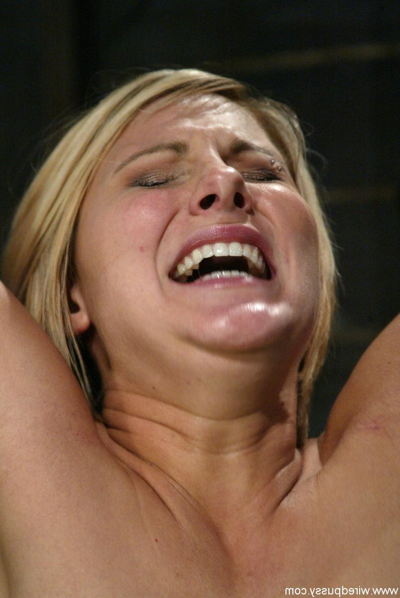 20P Wired Pussy Princess Donna Dolore, Vendetta