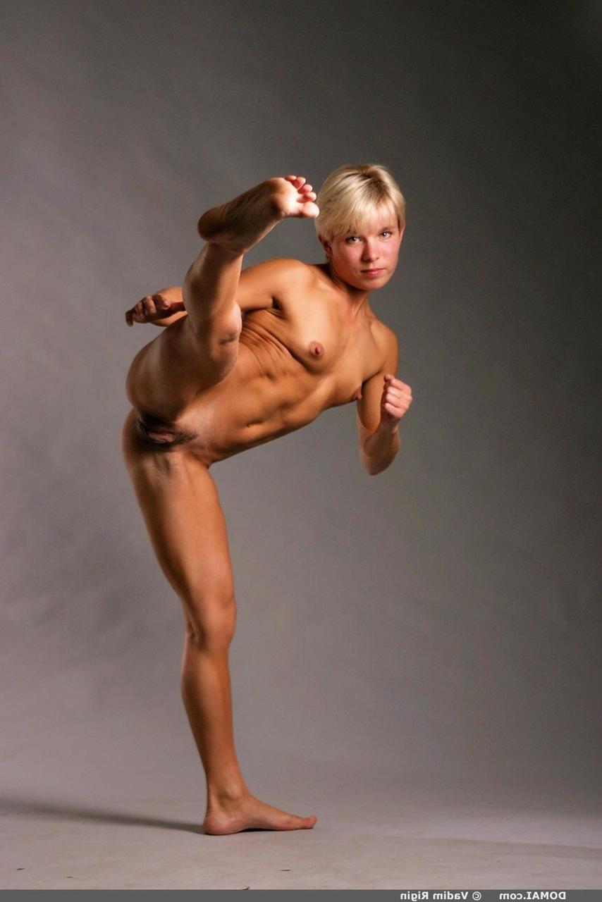 17P Athletic blonde Annalee enjoys active photo shoot absolutely naked