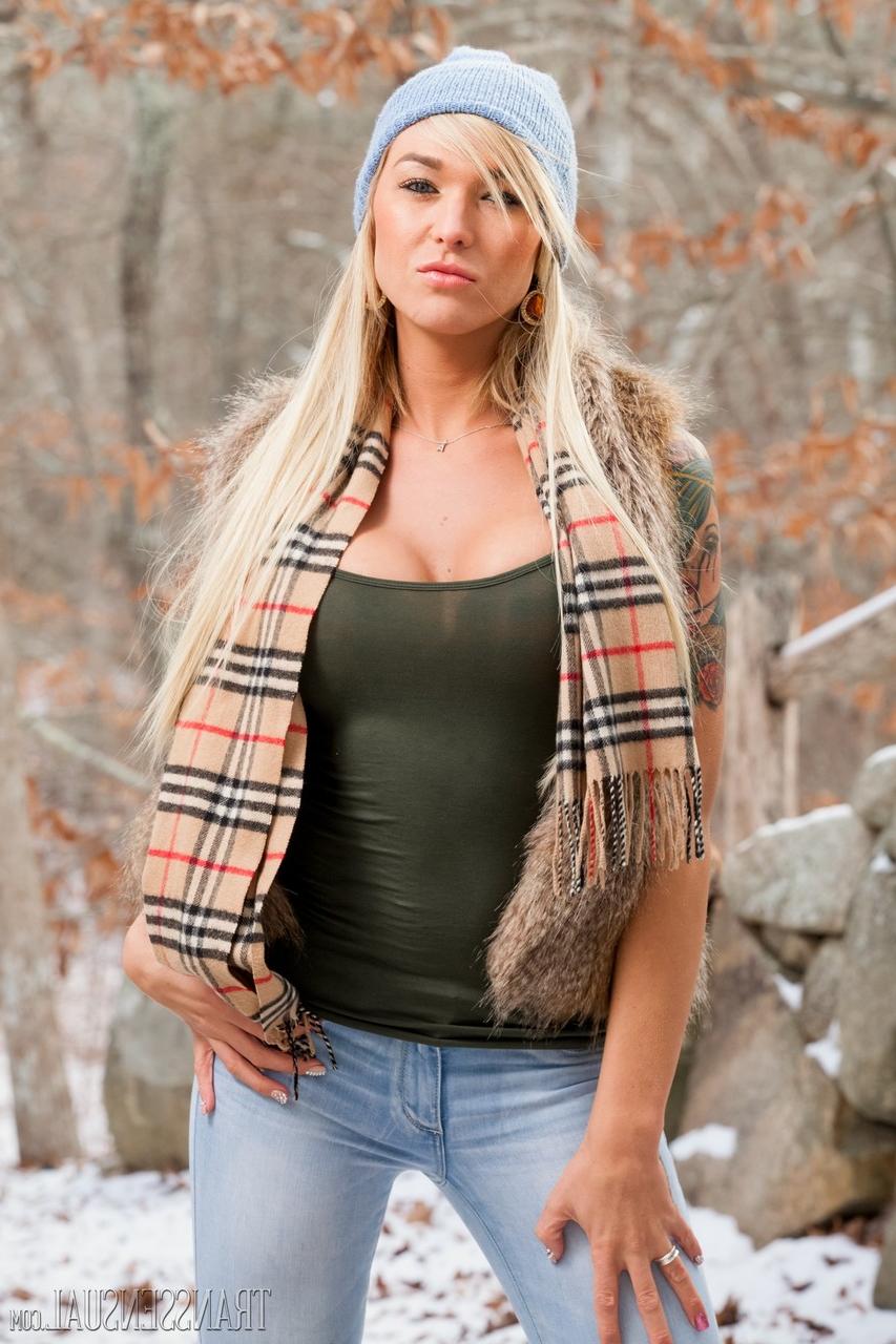 15P Transsensual mit Connor Maguire und Aubrey Kate Hot Pictures