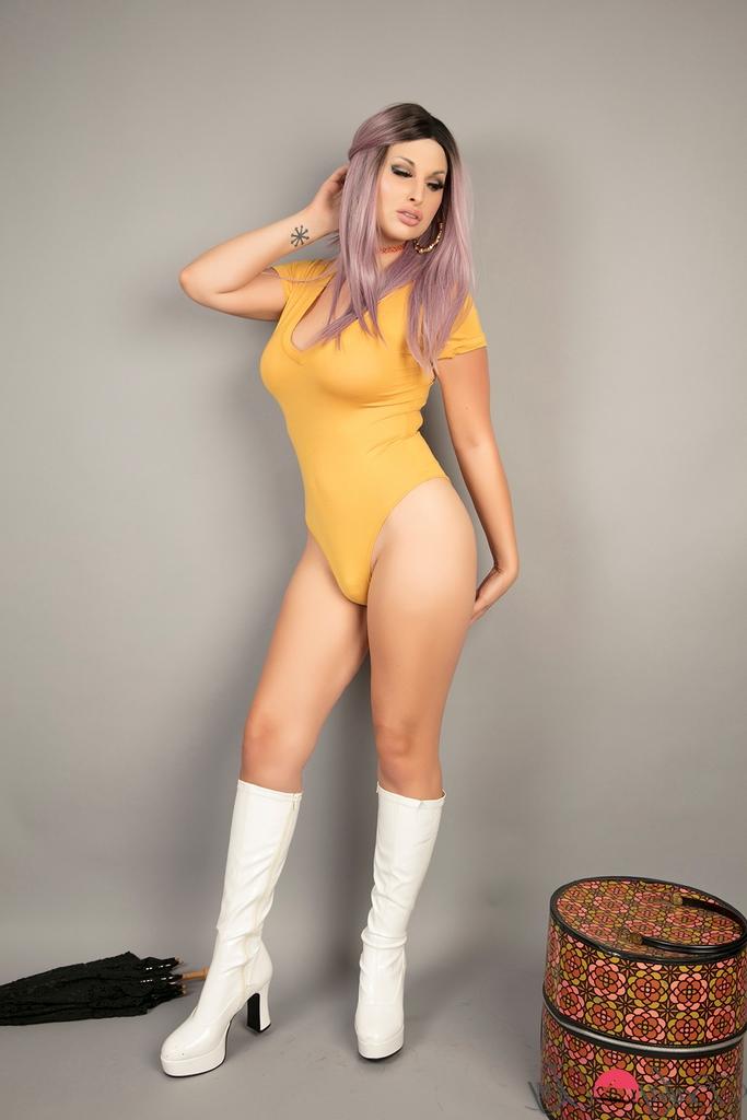 16P TS Bailey Jay performed by Bailey Jay Naked Porn Pics