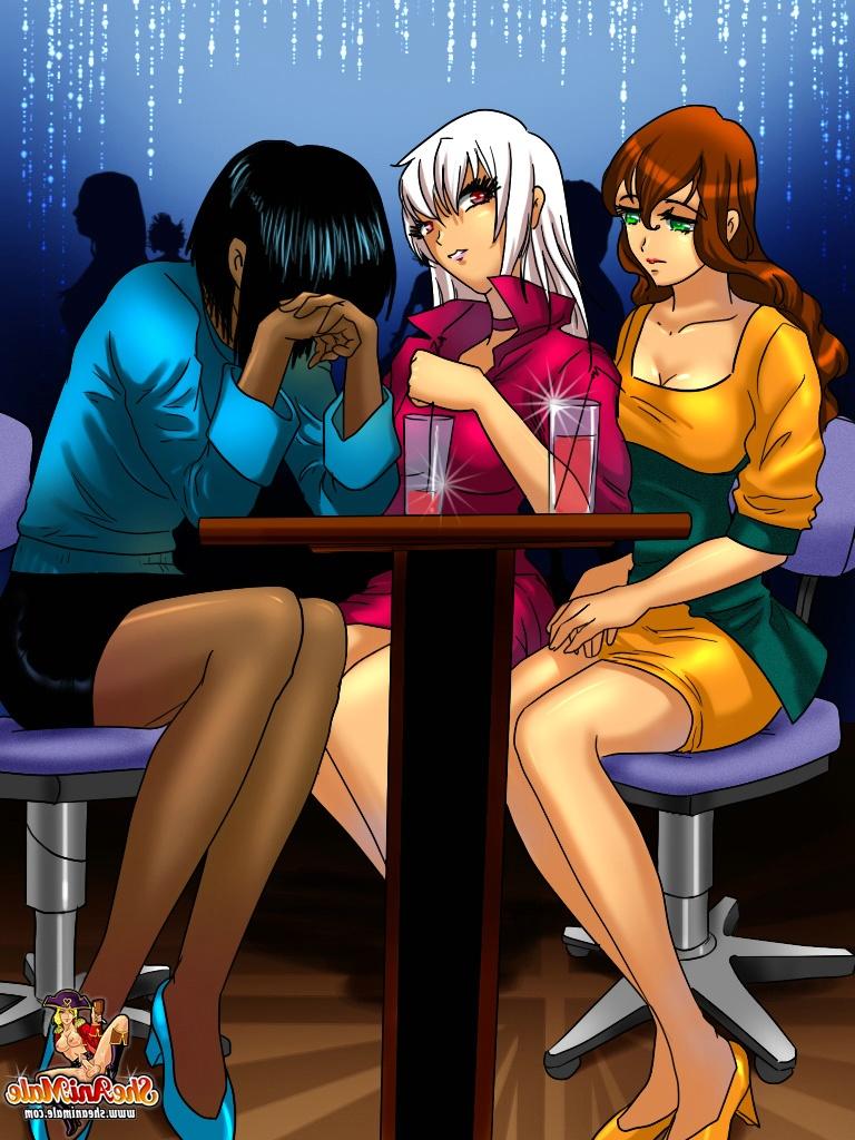 12P Ladyboys animées accrochées à cru dans un trio transexuelle interracial