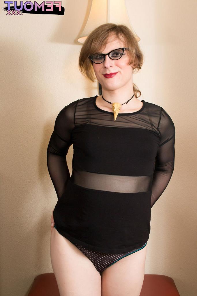 15P Femout XXX performed by Lucy Sioux Nude Images