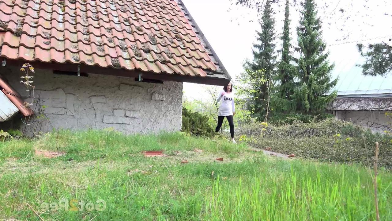 15P White girl Victoria Daniels pulls down black tights to pee outside of a chalet