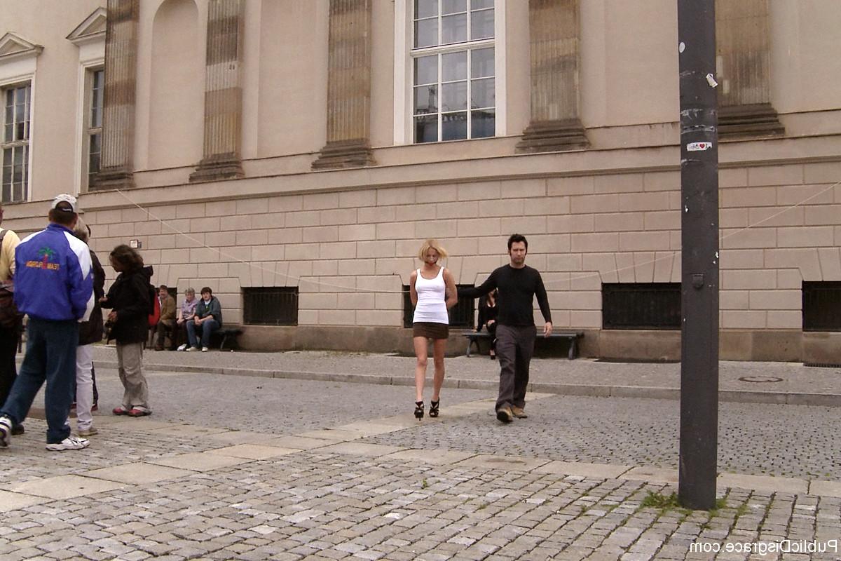 20P Disgrâce publique Paris Rose, Tommy Pistol