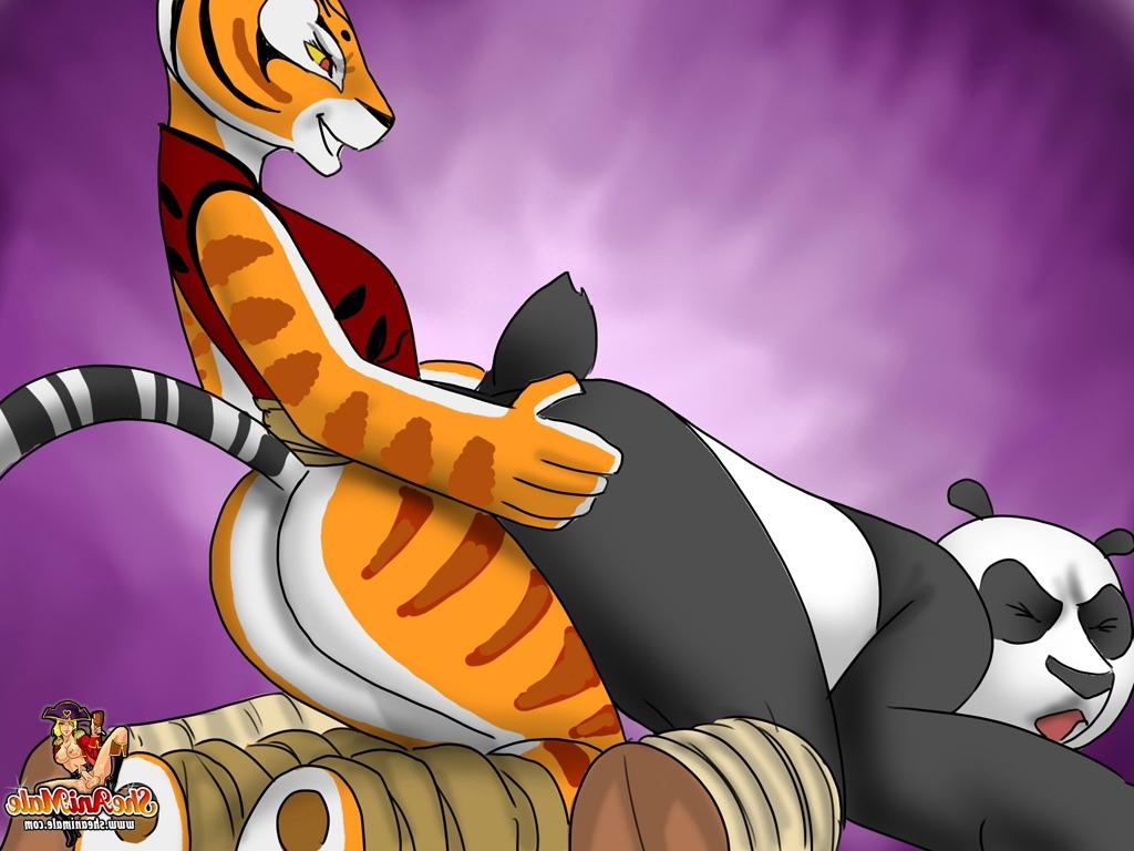 12P La transexuelle de dessin animé Kinky Kung Fu Panda enfonce sa trique dans l'anus serré de Tigresse