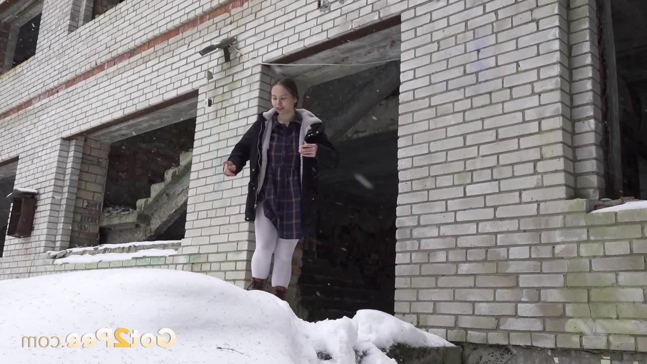 15P Jessica Stone gets caught with her leggings down while peeing on the snow