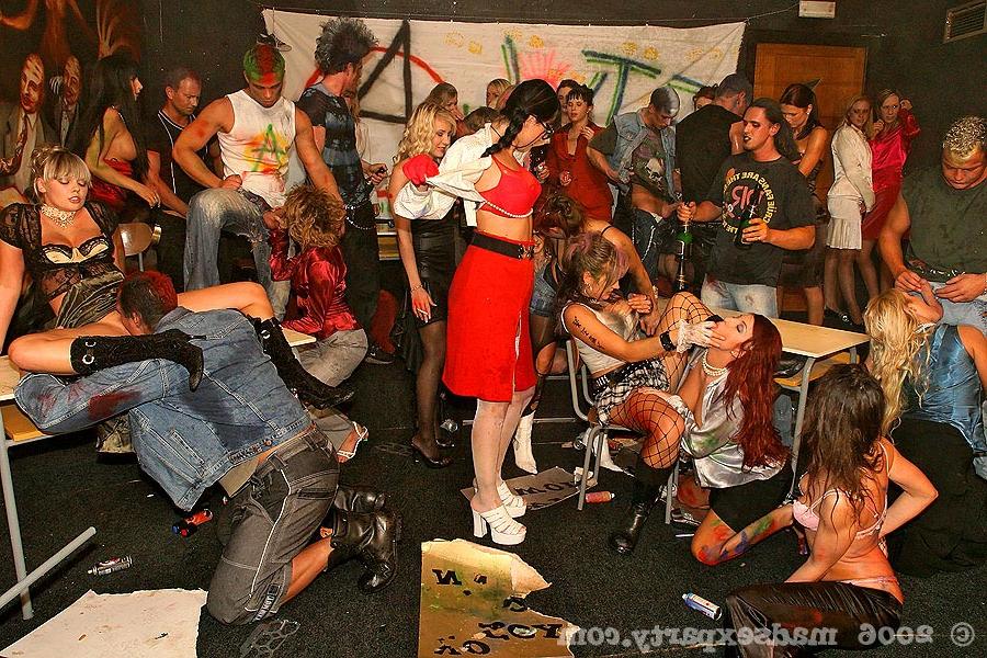 13P Curvylicious sluts participating in a punk rock group sex party