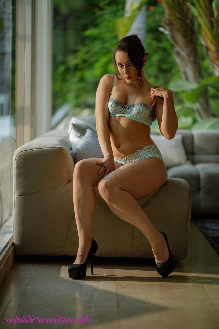 20P Mile High Media Lena Paul, Sinn Sage