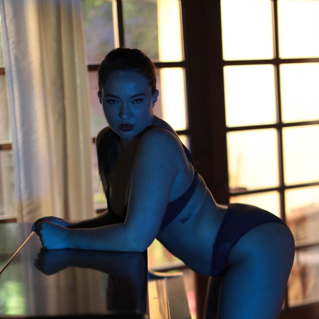 20P Horny European amateurs making out in an erotic lesbian compilation