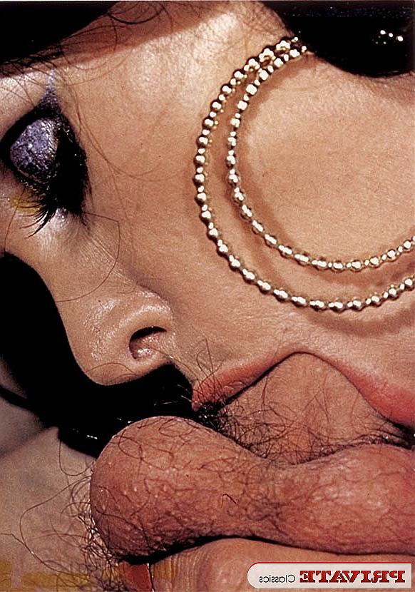 12P Bisexual females from the swinging sixties eat pussy and suck cock too