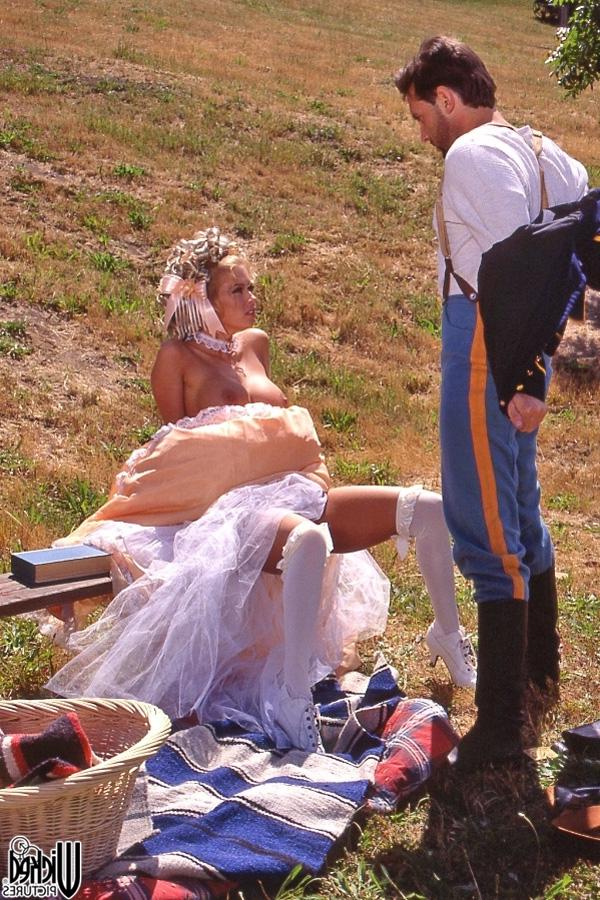 20P A deslumbrante loira Jenna Jameson gosta de ação oral com um cowboy
