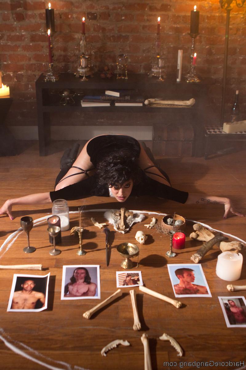 20P Gangbang incondicional Bianca Stone, Gage Sin, Mickey Mod, Owen Gray, manos pequeñas, Wi