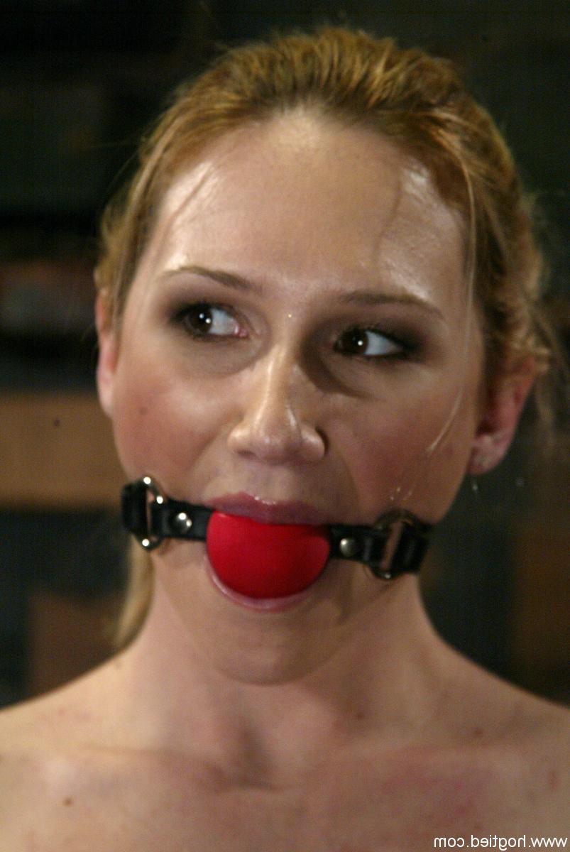 20P Small-titted MILF Gen Padova gets groped & fingered in hot rope bondage action