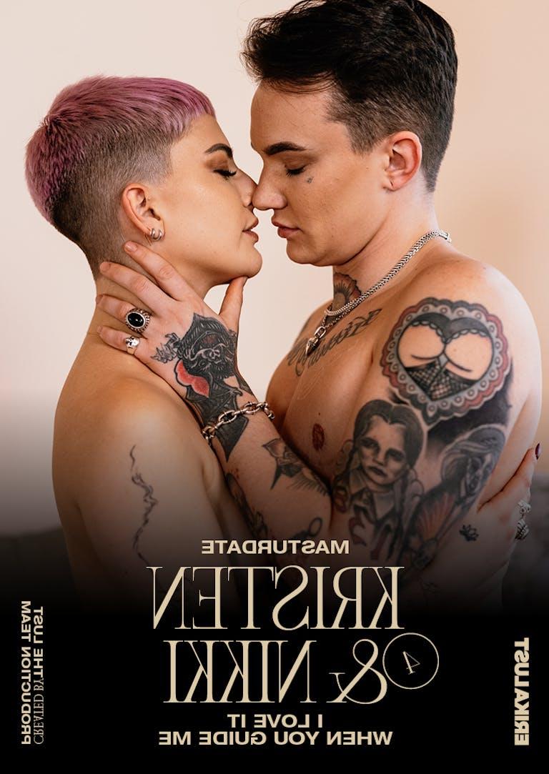 16P La novia de pelo rosa Nikki Hearts juega con su coño en presencia de su novio