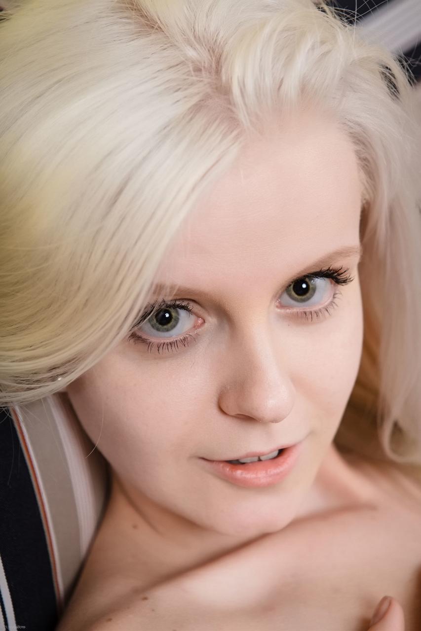 20P Erotic Beauty Andralin