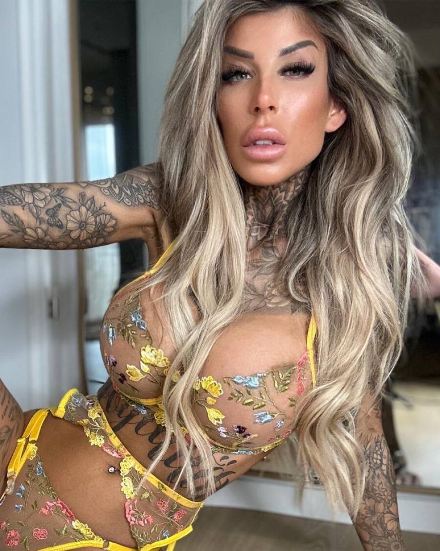 16P Inked amateur bombshell Jacky posing in her exotic yellow lingerie