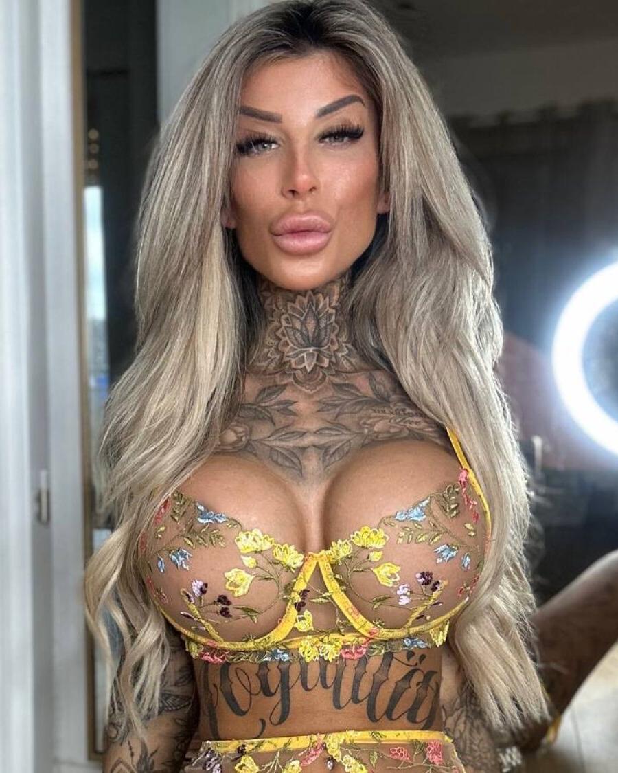 16P Inked amateur bombshell Jacky posing in her exotic yellow lingerie