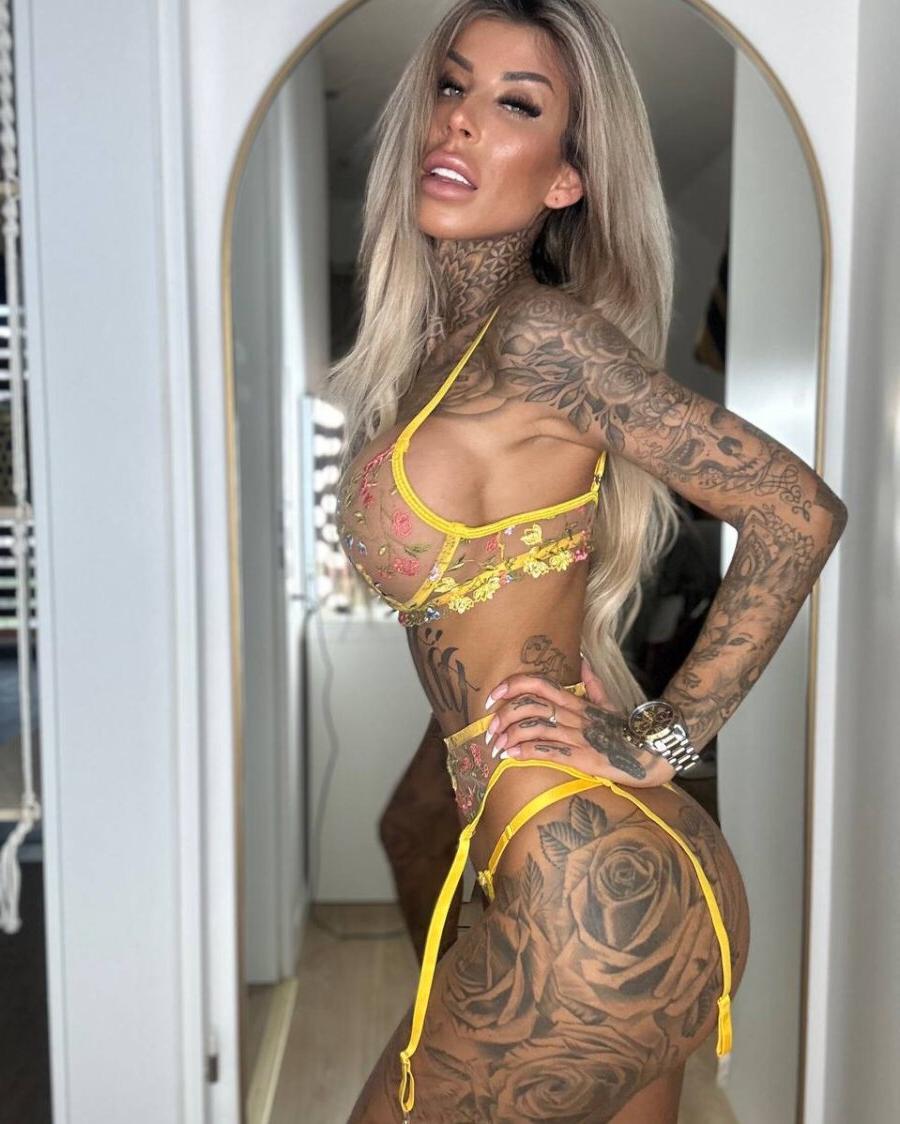 16P Inked amateur bombshell Jacky posing in her exotic yellow lingerie