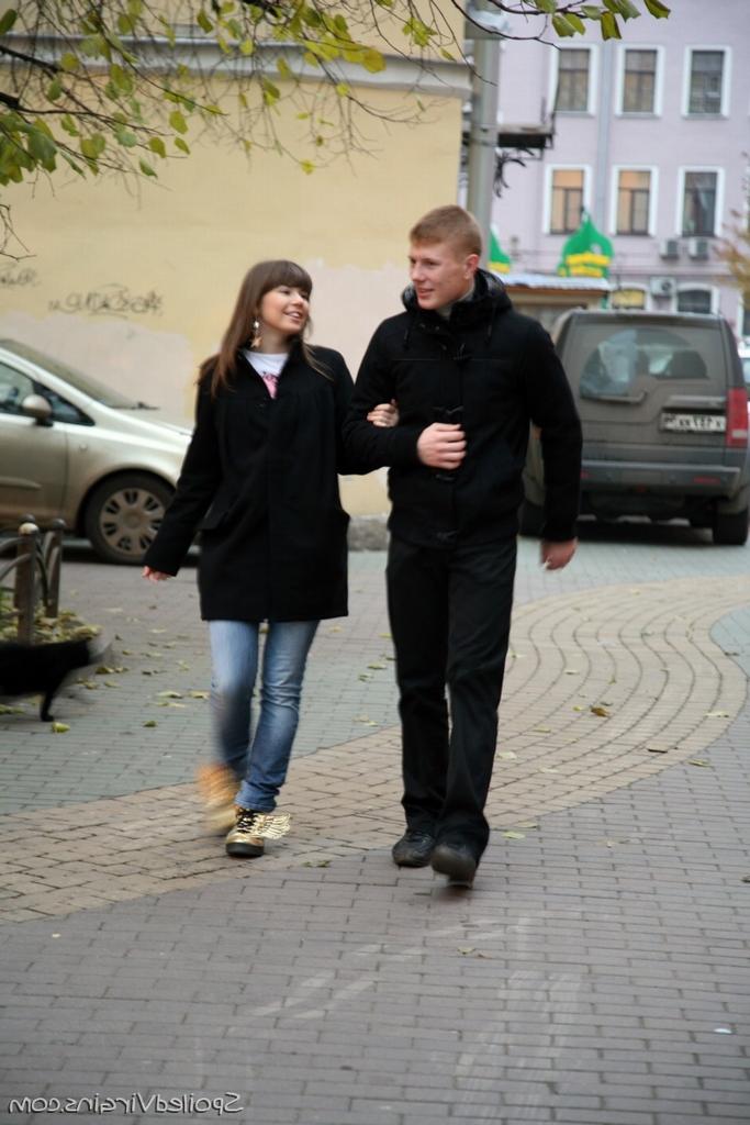 16P Хороший подросток Венди проверяется врачом, прежде чем потерять девственность