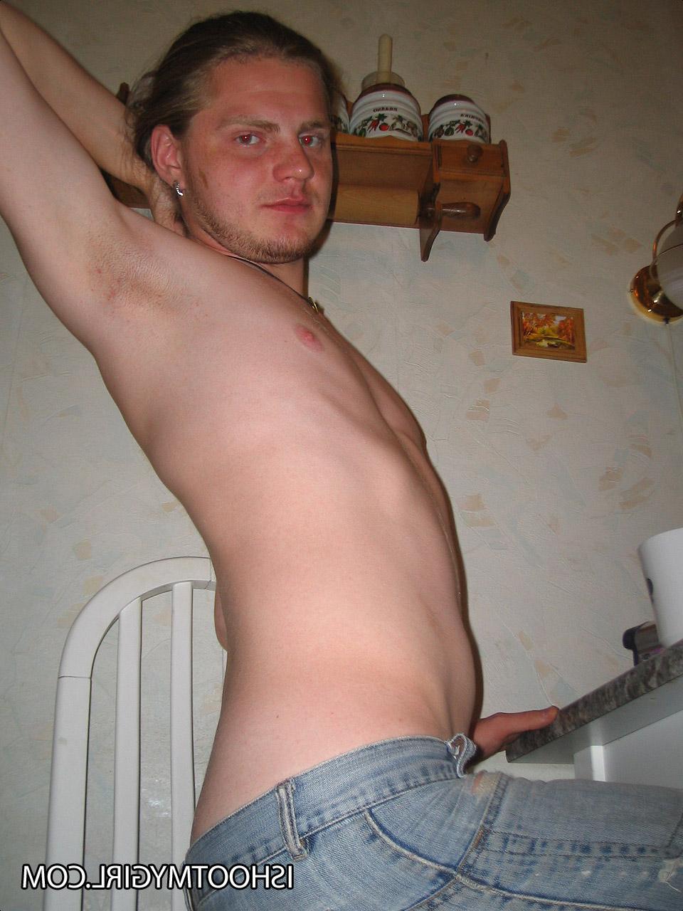 17P Voyeur Andrew macht spät in der Nacht Fotos von seiner versauten Amateurfreundin Tanya
