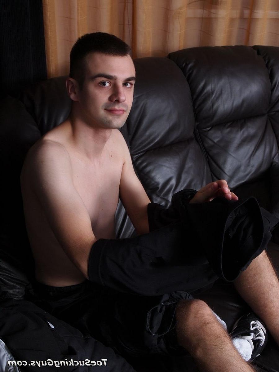 20P Dark-haired gay stud Moonek sucks his own toes before masturbating on the sofa