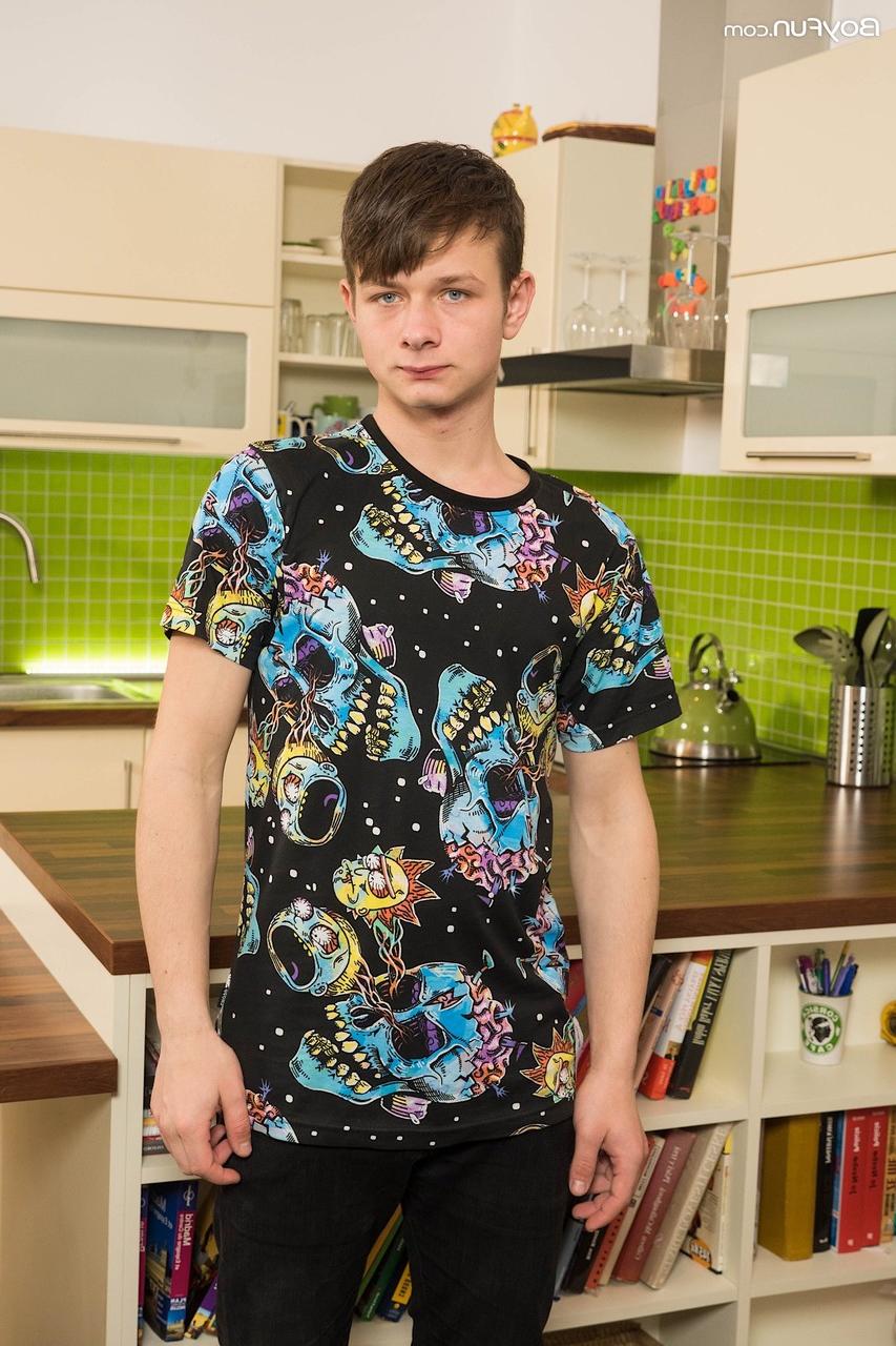 20P Boy Fun Elliot Holloman