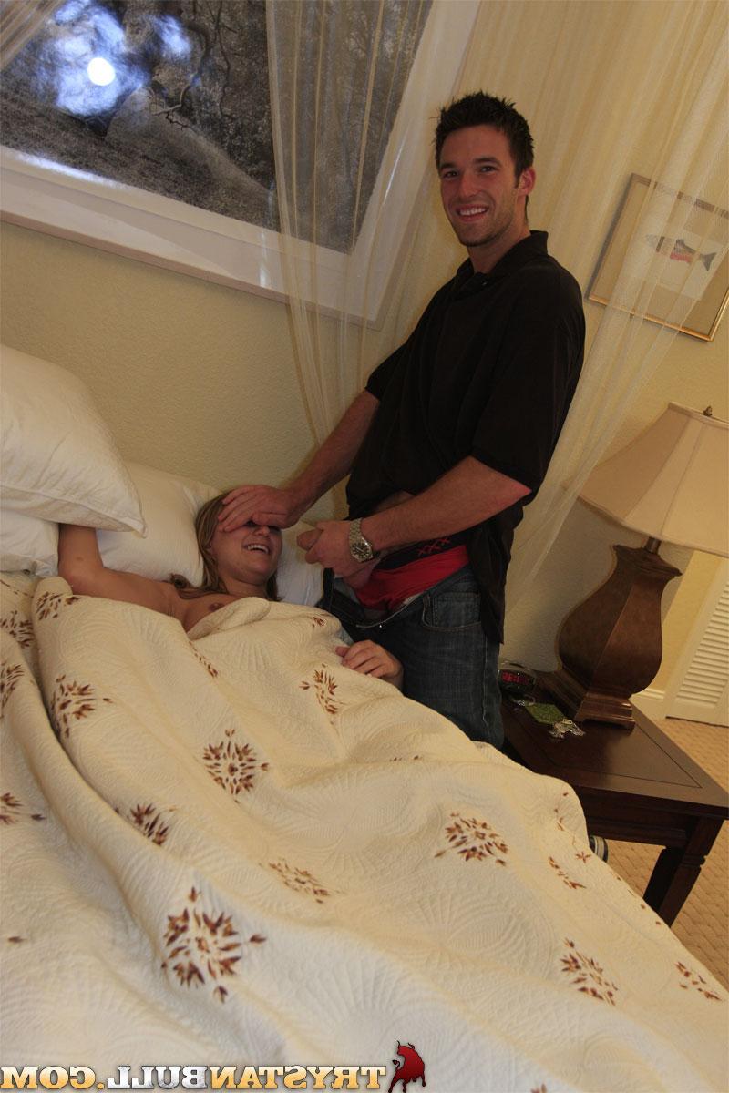 20P Short MILF Jessie Cox gets her mouth & pussy dicked by her strong neighbor