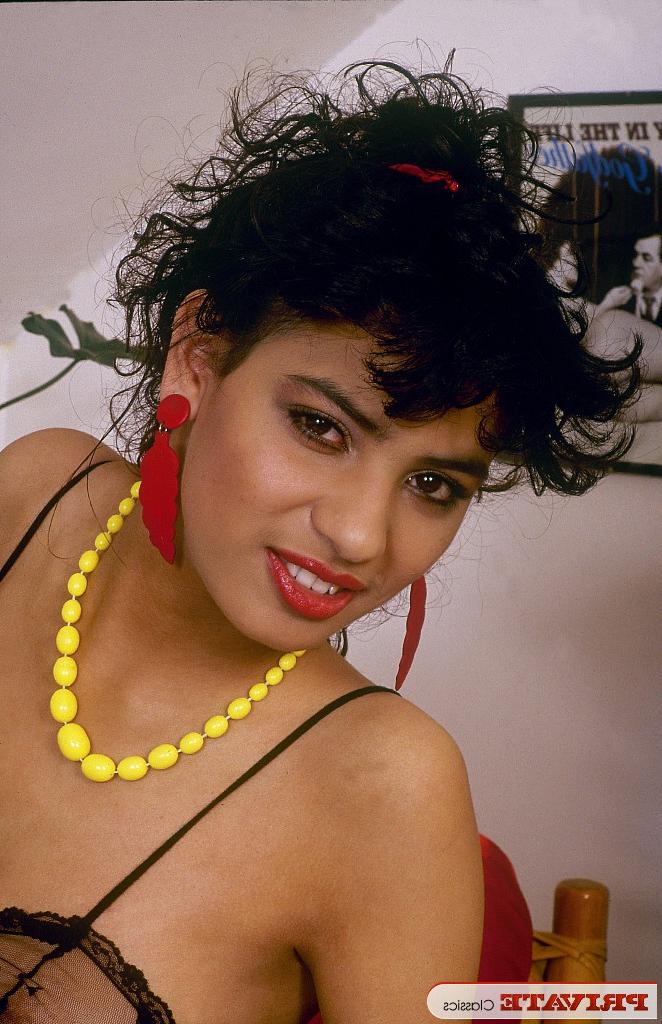 14P Pornstars from the 70s and 80s get stimulated by modeling in lingerie