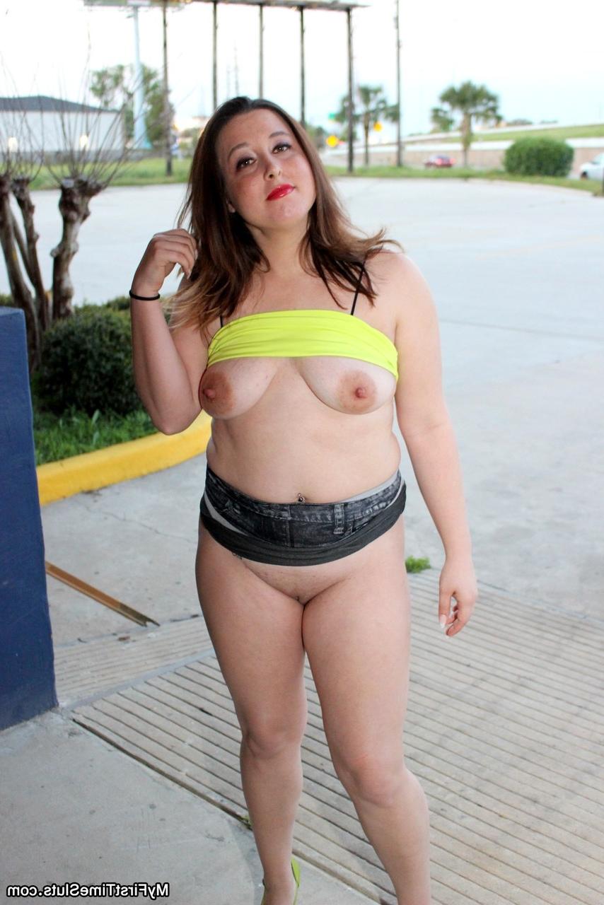 20P Chubby Mermaid beendet einen wilden Gangbang mit Gesichtsbesamungen mit offenem Mund